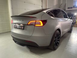 Tesla Model Y AWD DUAL MOTOR PERFORMANCE 421KW=572CV+RADAR AV/AR+TESLA VISION+COVERING GRIS MAT complet